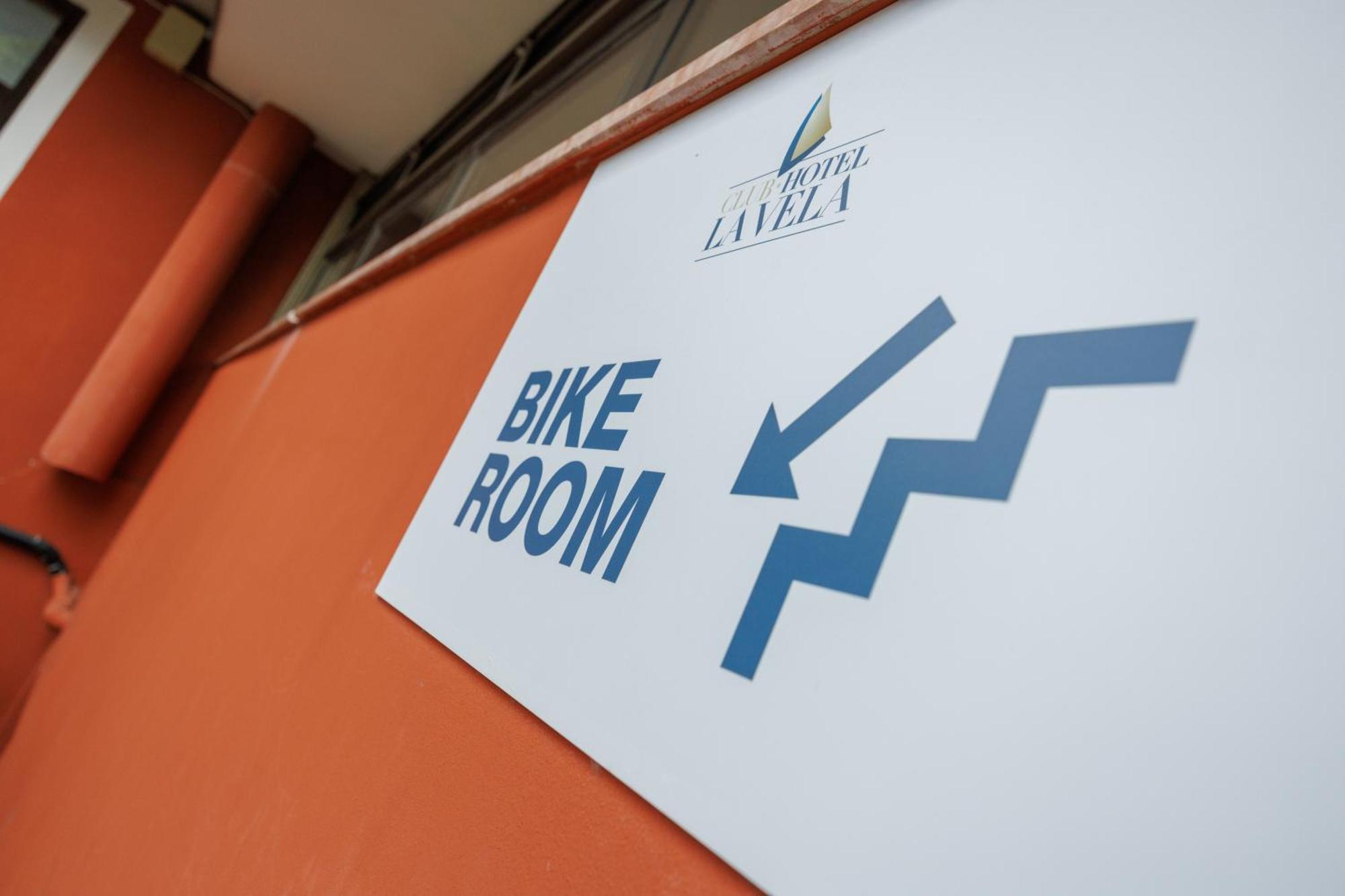 טורבולה Club Hotel E Residence La Vela מראה חיצוני תמונה