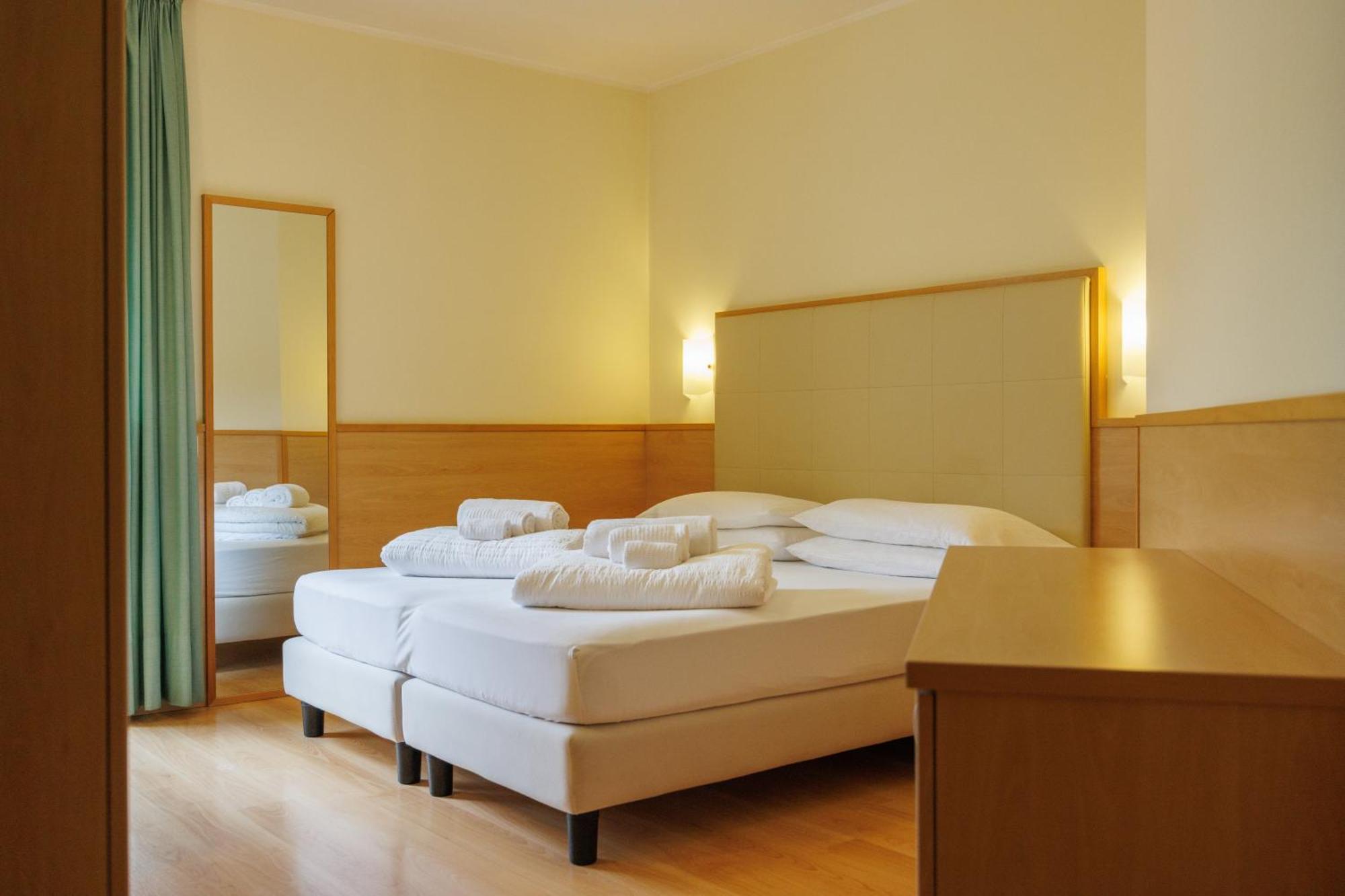 טורבולה Club Hotel E Residence La Vela מראה חיצוני תמונה