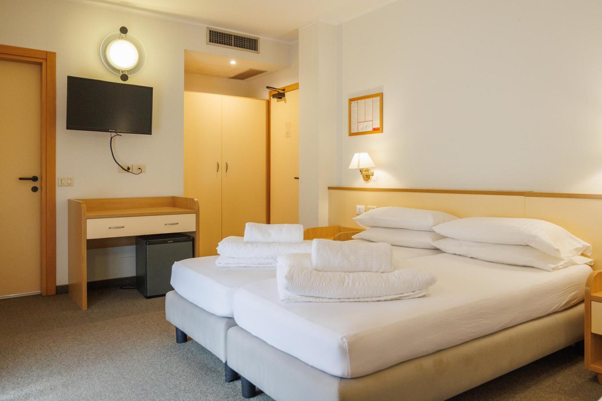 טורבולה Club Hotel E Residence La Vela מראה חיצוני תמונה