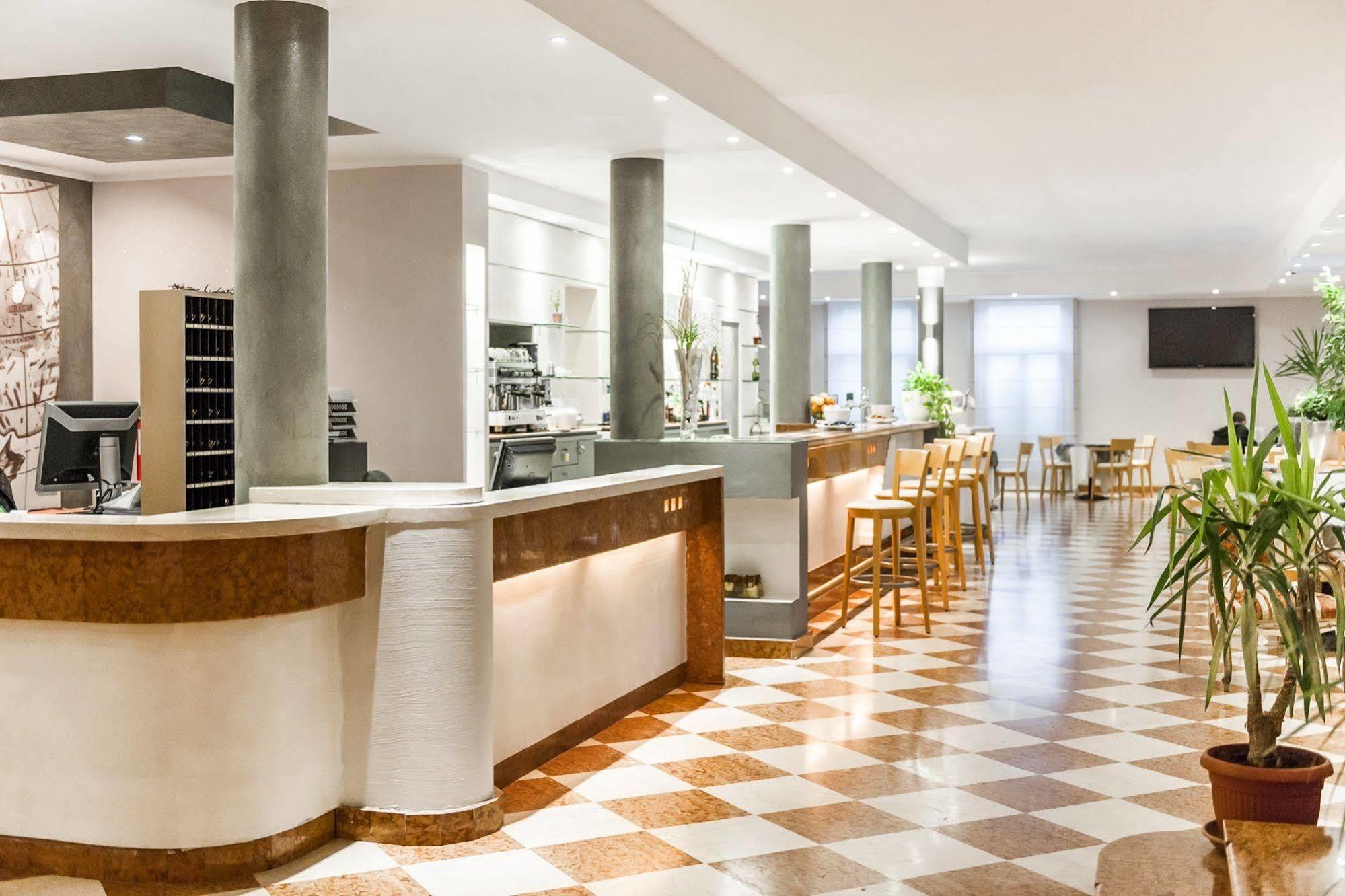 טורבולה Club Hotel E Residence La Vela מראה חיצוני תמונה